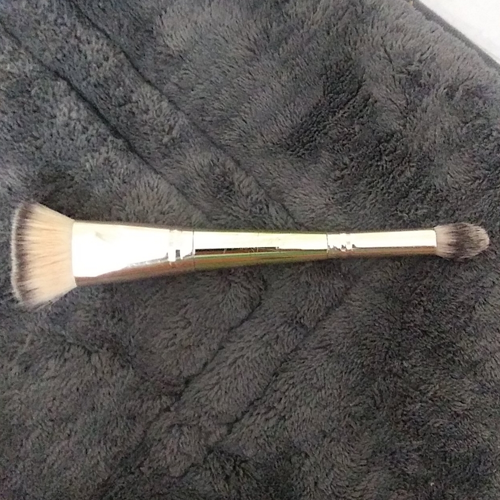 Detail HAC Brush

Bundle